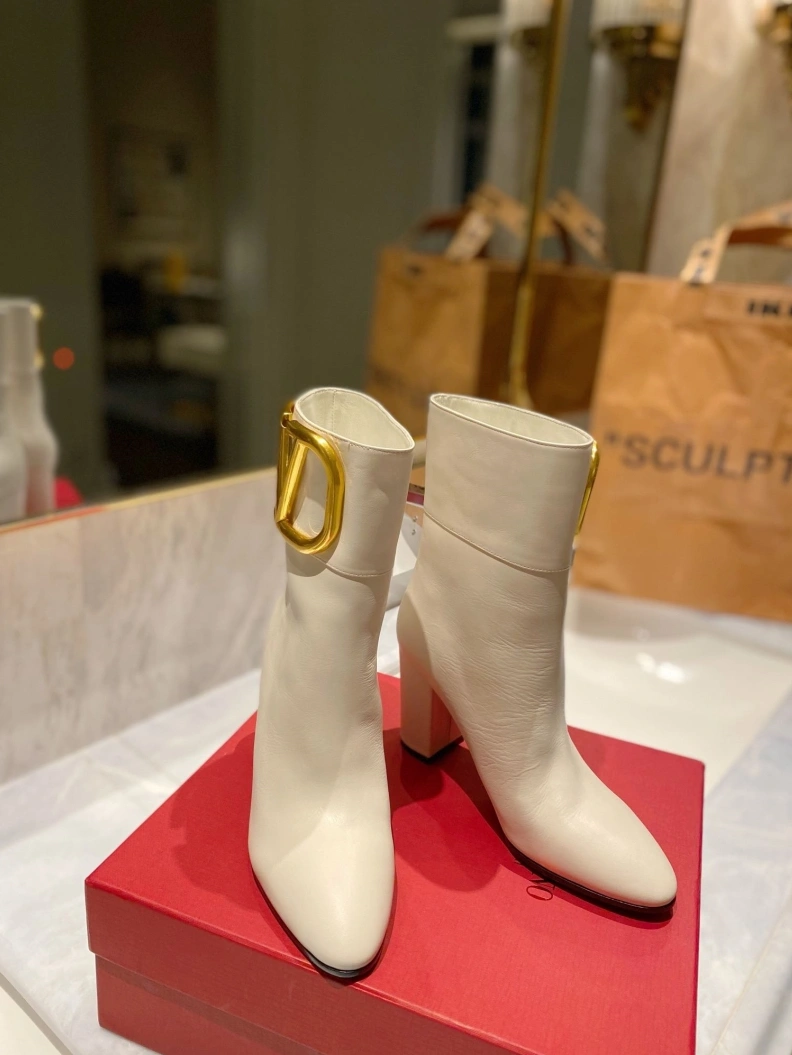 Bright Vxlxntino Boots 230639