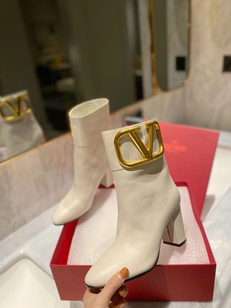 Bright Vxlxntino Boots 230639