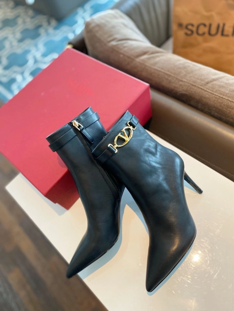 Elegant Vxlxntino Boots 230626