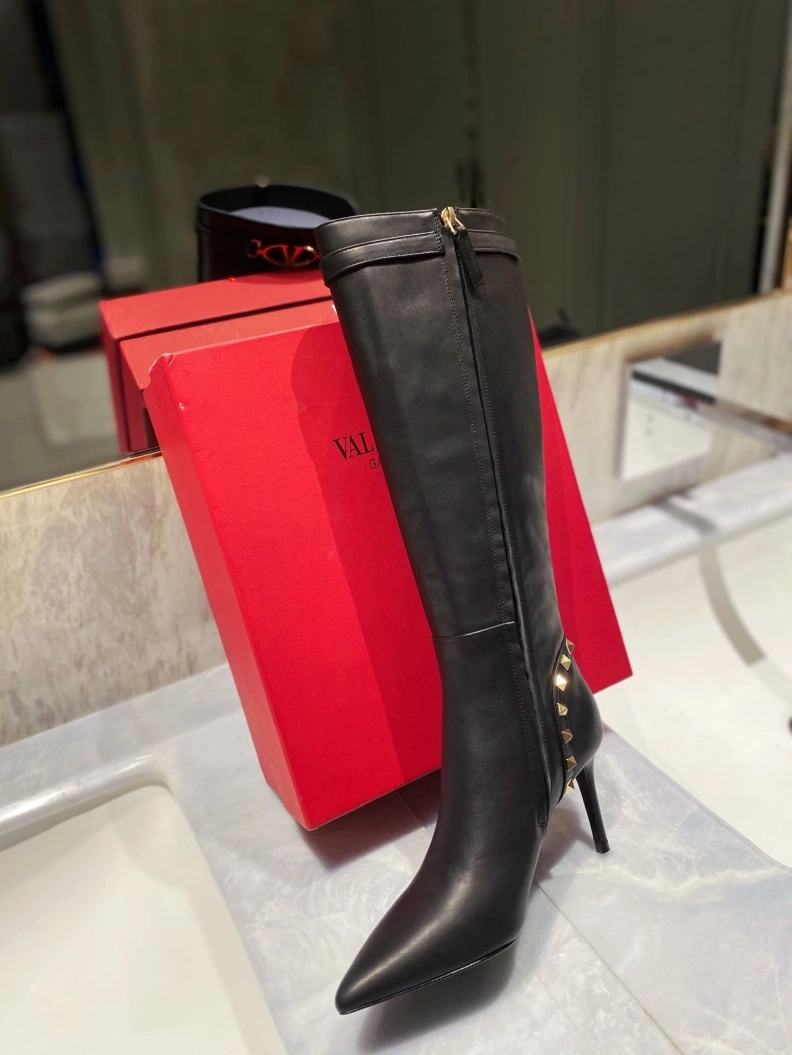 Sleek Vxlxntino Boots 230637