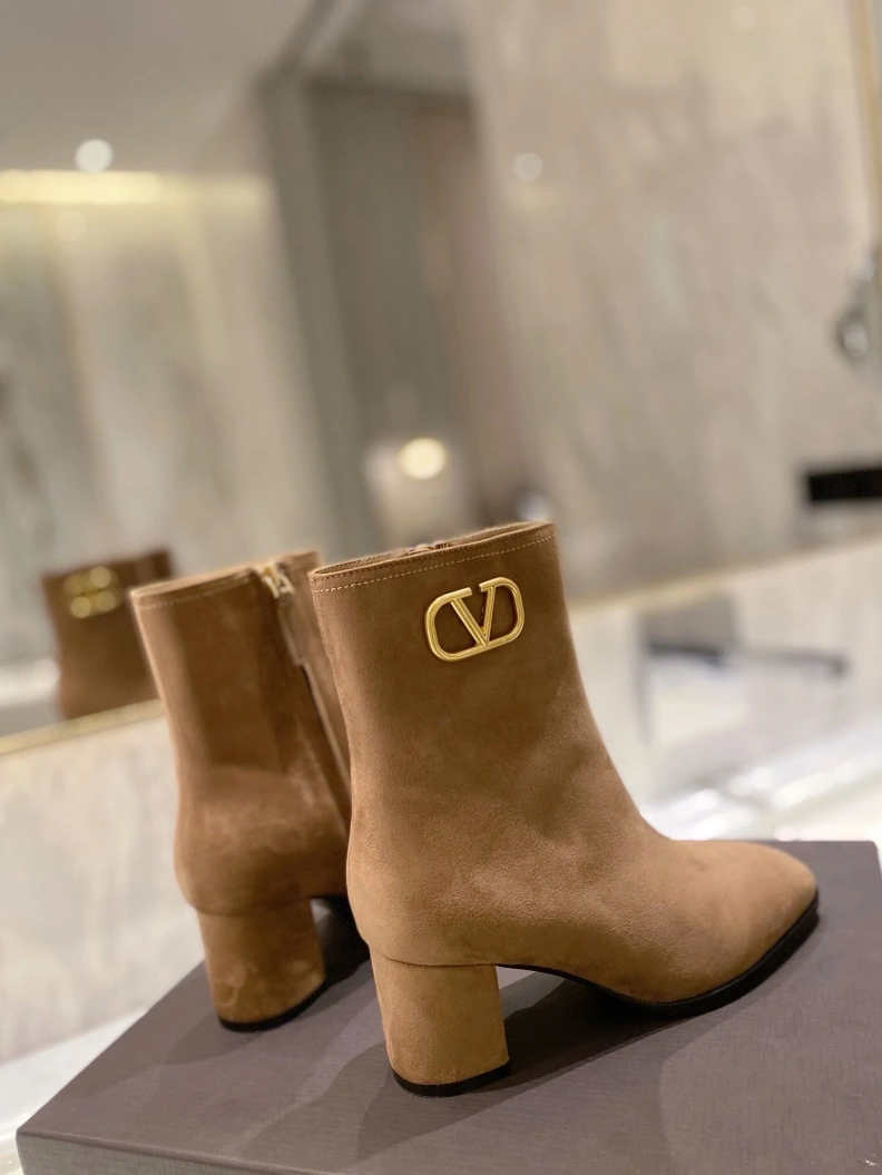 Affordable Vxlxntino Boots 230621