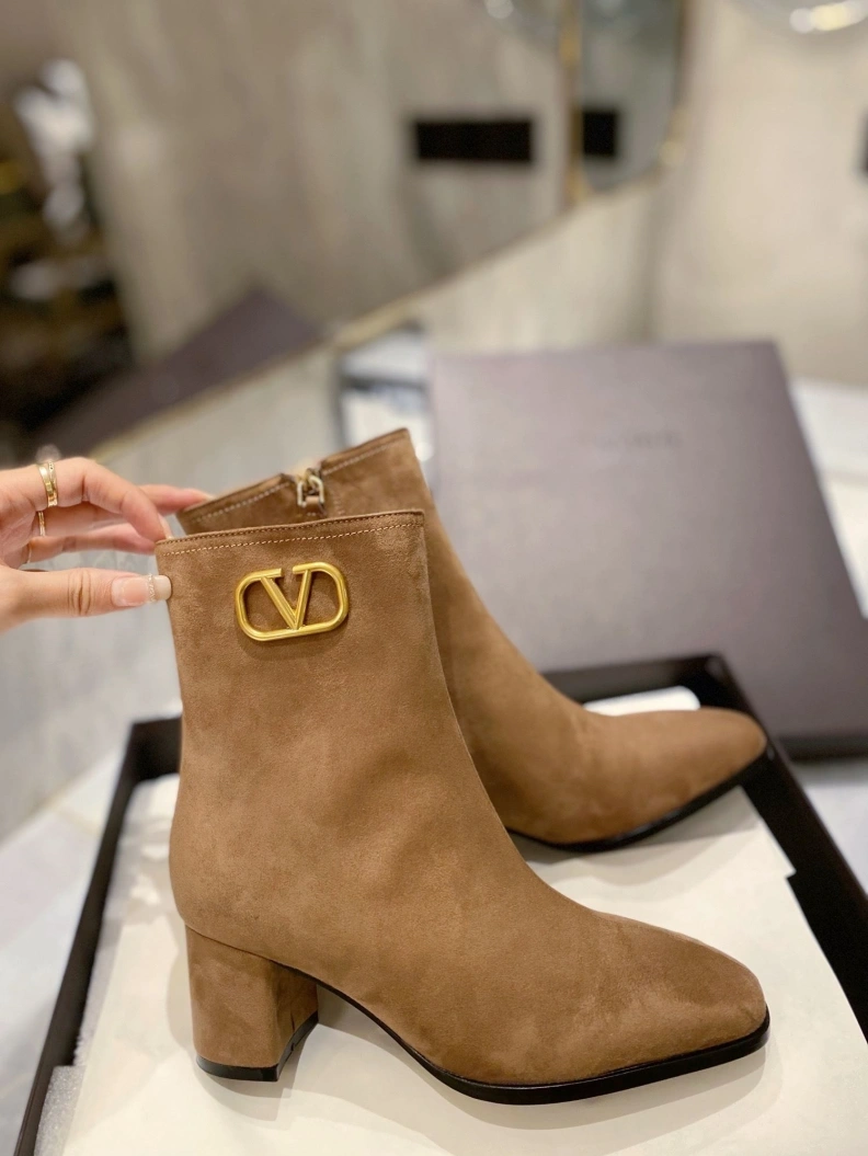 Affordable Vxlxntino Boots 230621