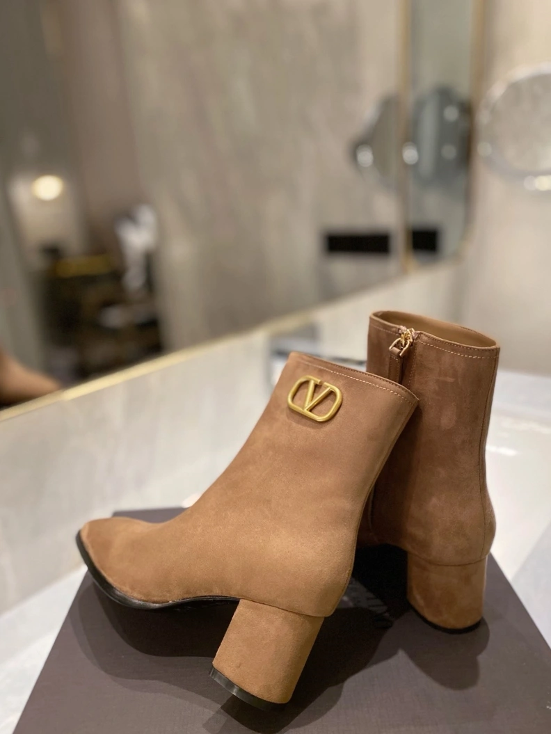 Affordable Vxlxntino Boots 230621