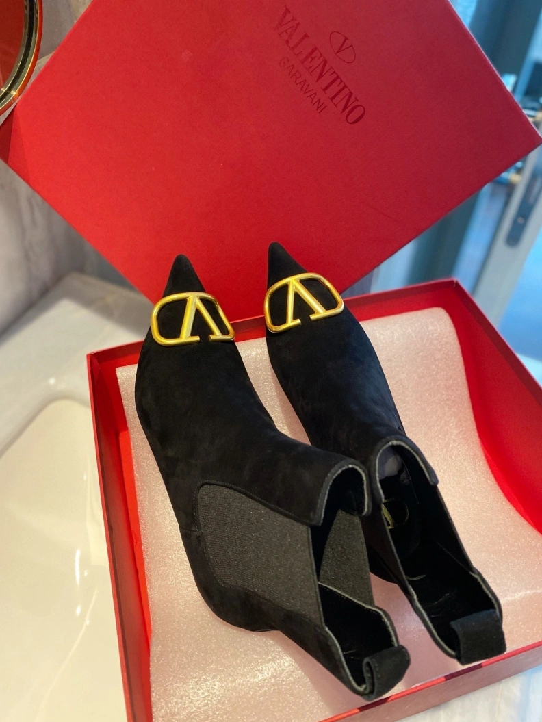 Flexible Vxlxntino Boots 230609