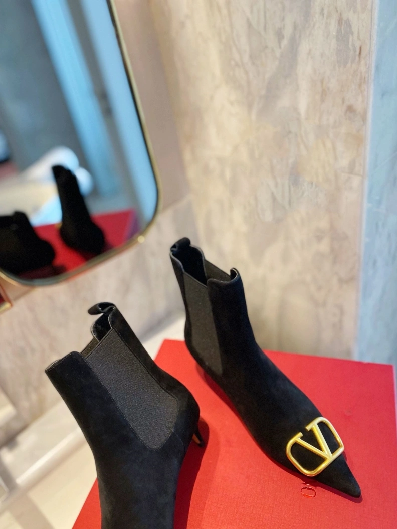 Flexible Vxlxntino Boots 230609