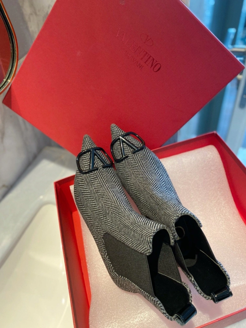 AllSeason Vxlxntino Boots 230605