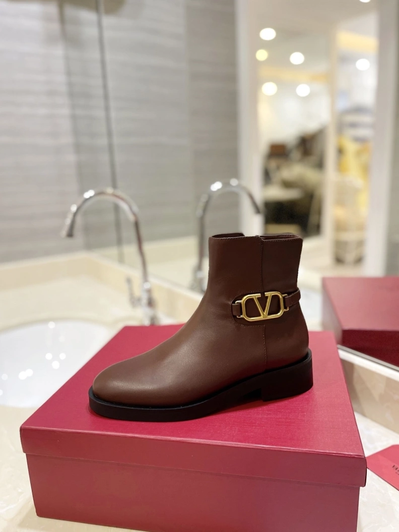 Elegant Vxlxntino Boots 230602