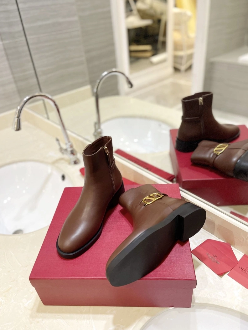 Elegant Vxlxntino Boots 230602