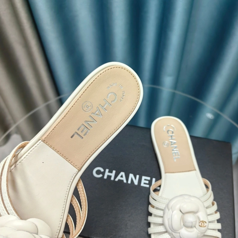 HighQuality Chxnxl Slippers 123426
