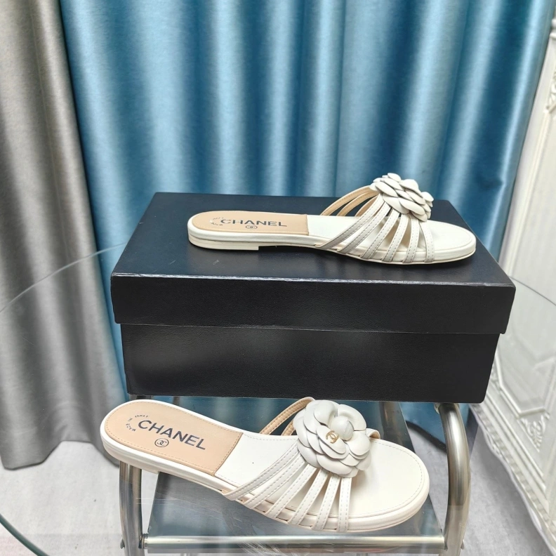 HighQuality Chxnxl Slippers 123426