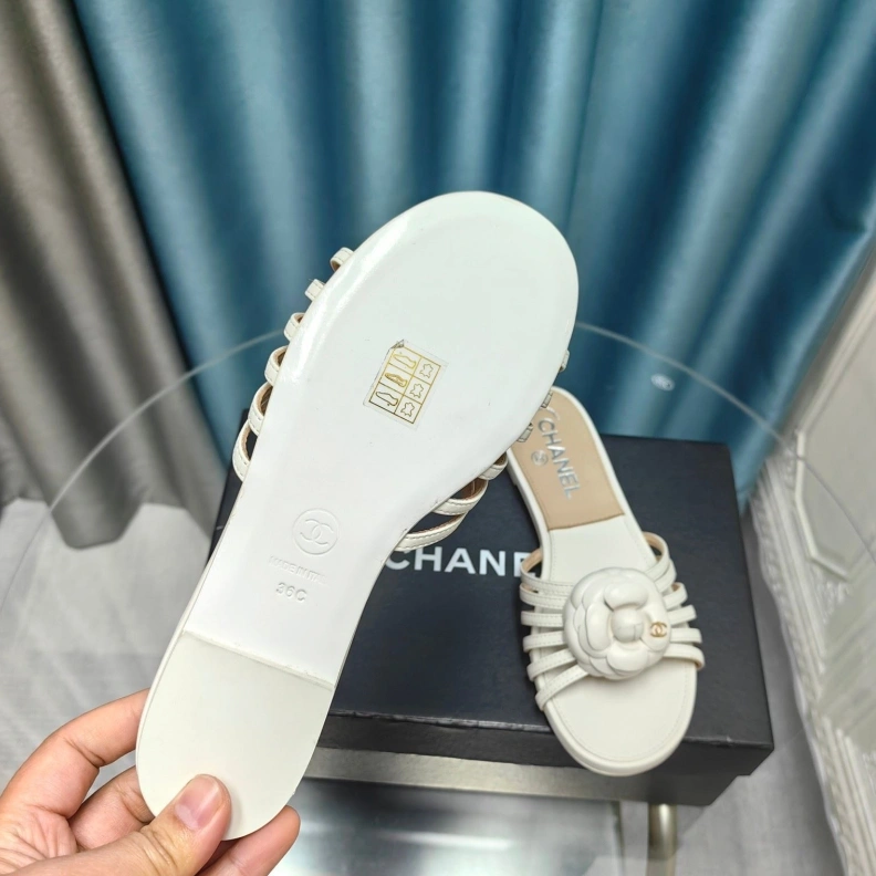 HighQuality Chxnxl Slippers 123426