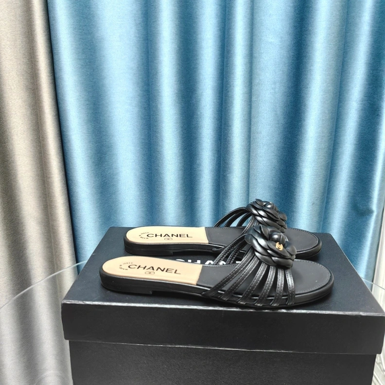 Functional Chxnxl Slippers 123427