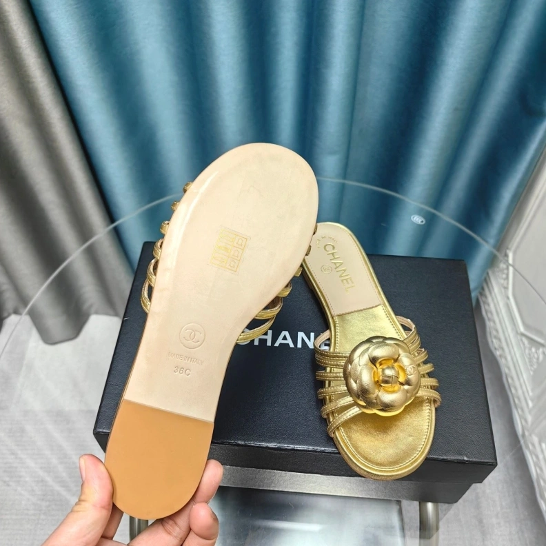 GoodFit Chxnxl Slippers 123434