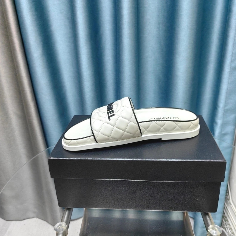 Chxnxl Slippers StreetReady 123416