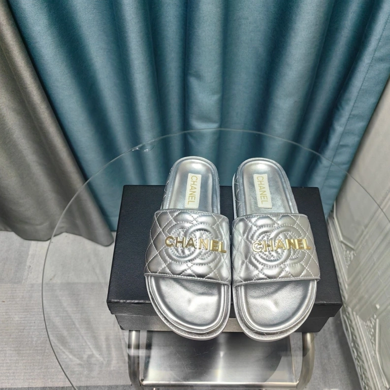 Functional Chxnxl Slippers 123420
