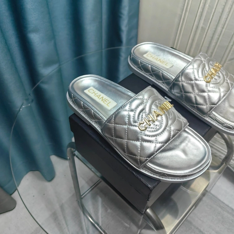 Functional Chxnxl Slippers 123420