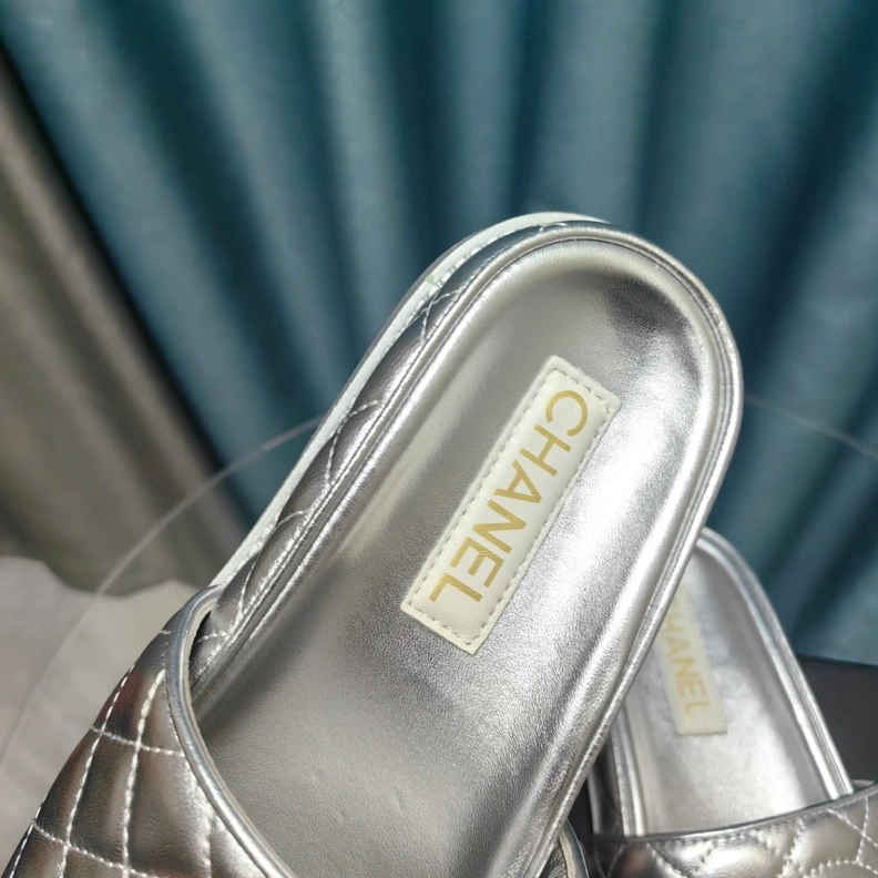 Functional Chxnxl Slippers 123420