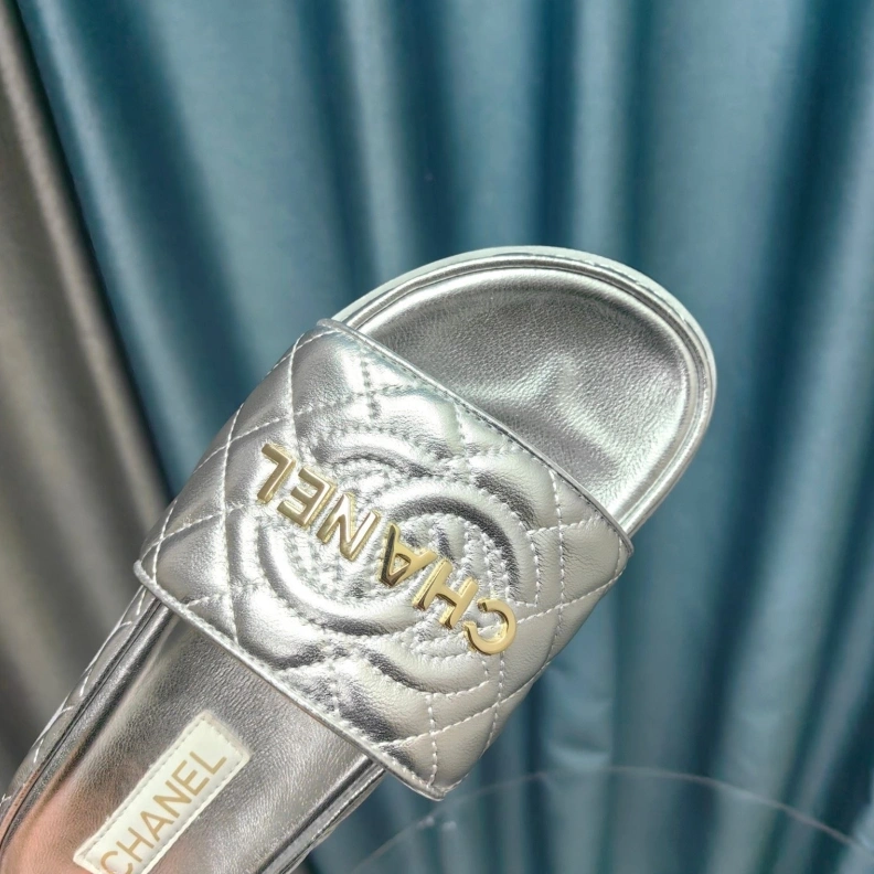 Functional Chxnxl Slippers 123420