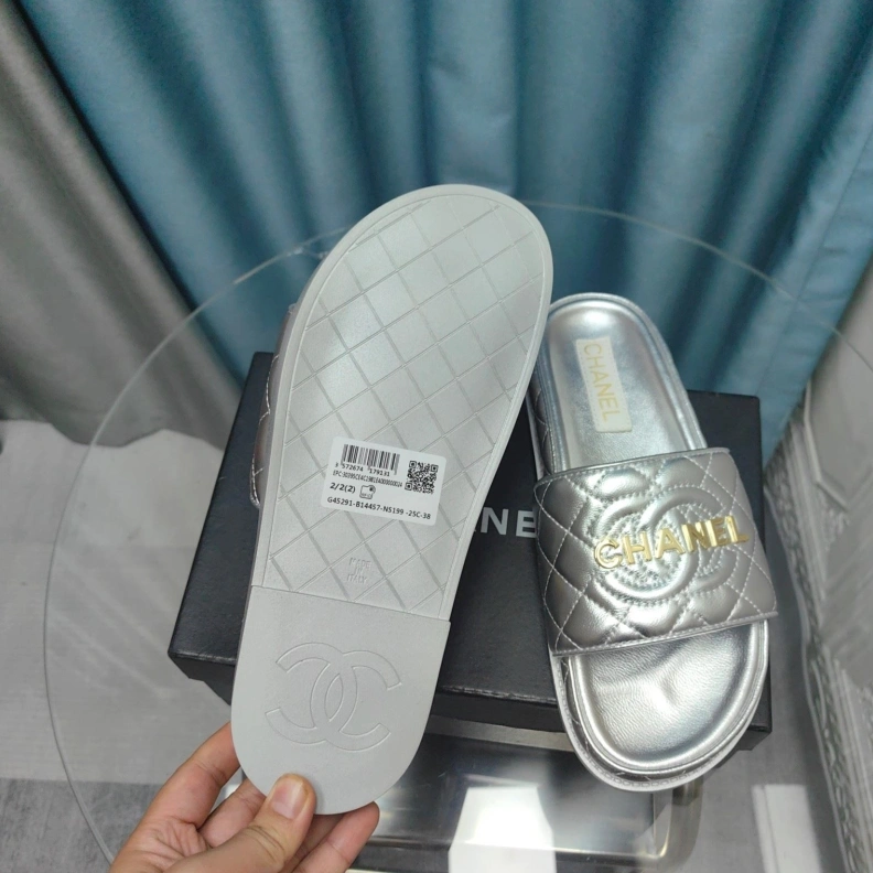 Functional Chxnxl Slippers 123420