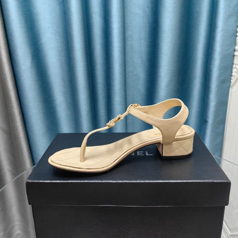Fashionable Chxnxl Sandals 123485