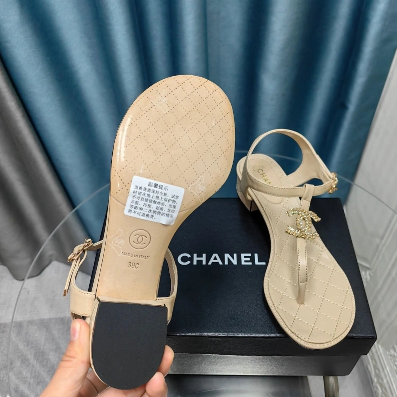 Fashionable Chxnxl Sandals 123485