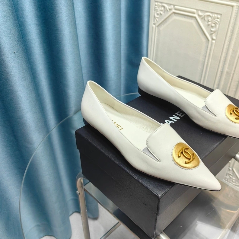 Vibrant Chxnxl Flat Shoes 123721