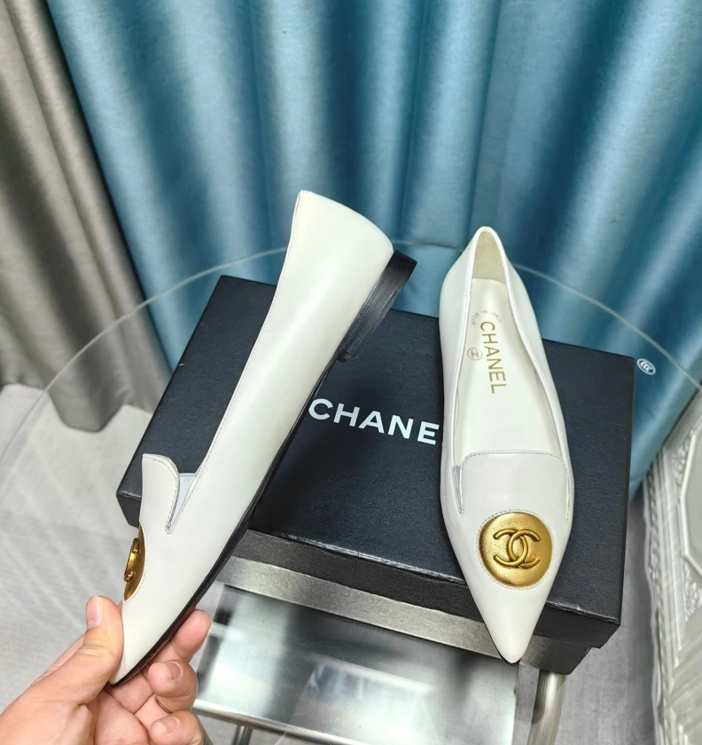Vibrant Chxnxl Flat Shoes 123721