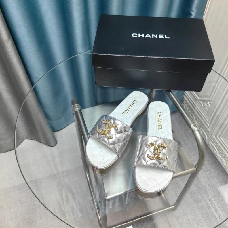 Comfortable Chxnxl Slippers 123404