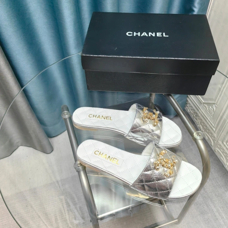 Comfortable Chxnxl Slippers 123404