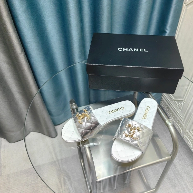 Comfortable Chxnxl Slippers 123404