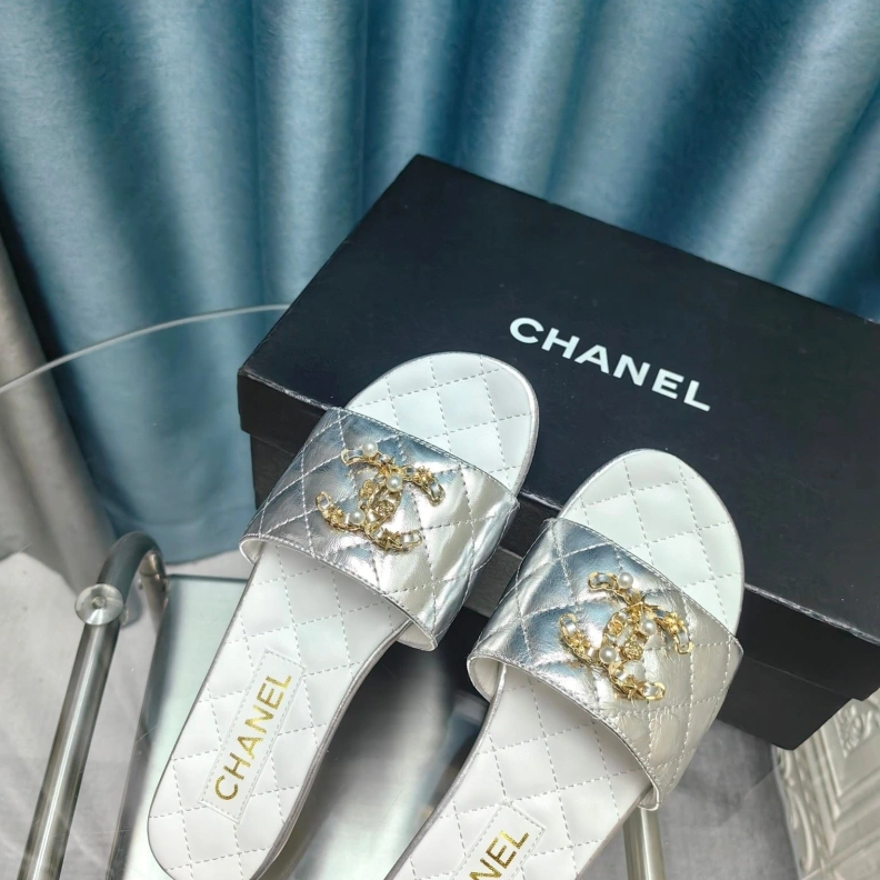 Comfortable Chxnxl Slippers 123404