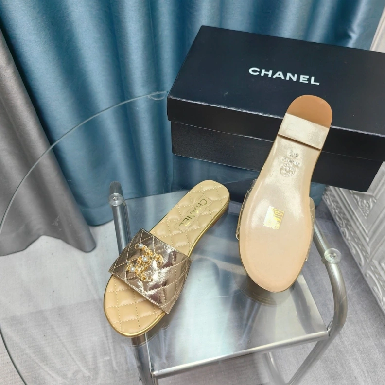 Soft Chxnxl Slippers 123401