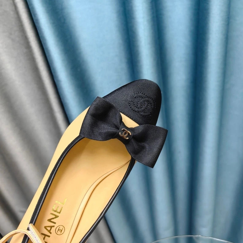 WellDesigned Chxnxl High Heels 123645