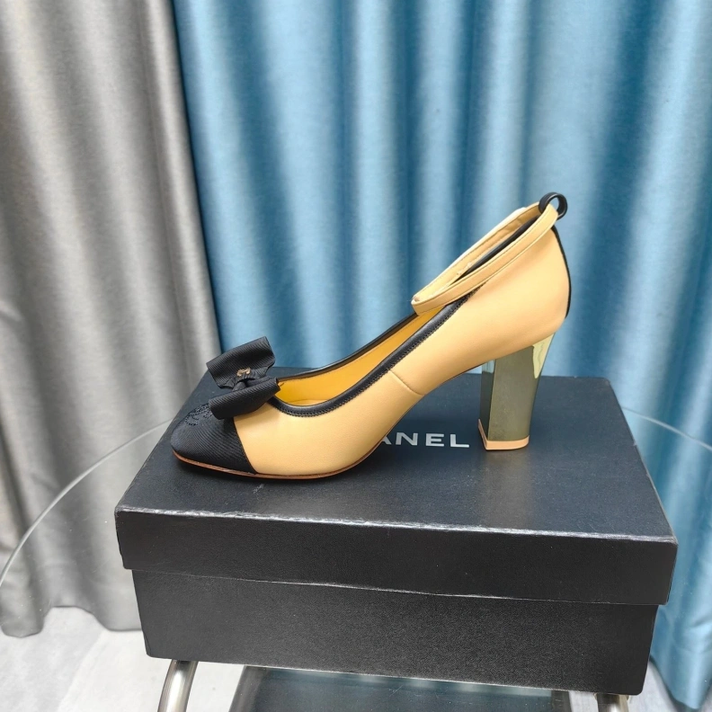 WellDesigned Chxnxl High Heels 123645