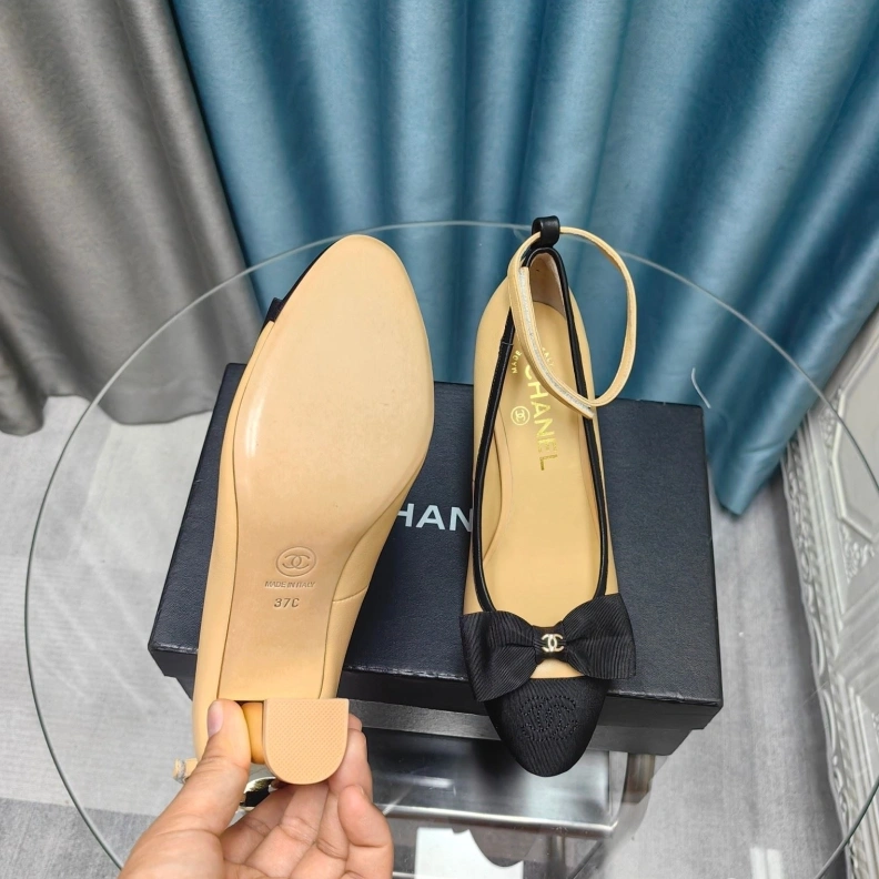WellDesigned Chxnxl High Heels 123645