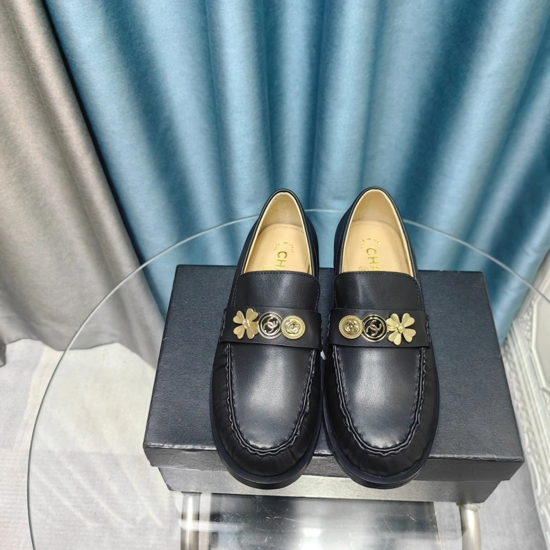 Minimalist Chxnxl Leather Shoes 123545