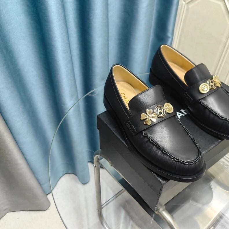 Minimalist Chxnxl Leather Shoes 123545