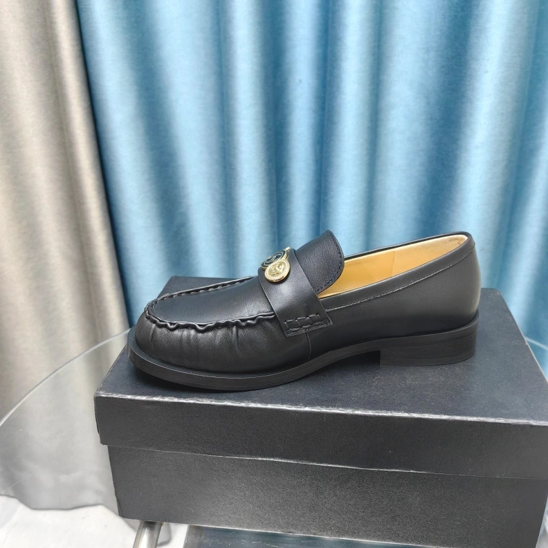 Minimalist Chxnxl Leather Shoes 123545