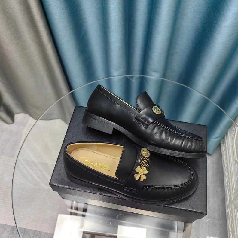 Minimalist Chxnxl Leather Shoes 123545