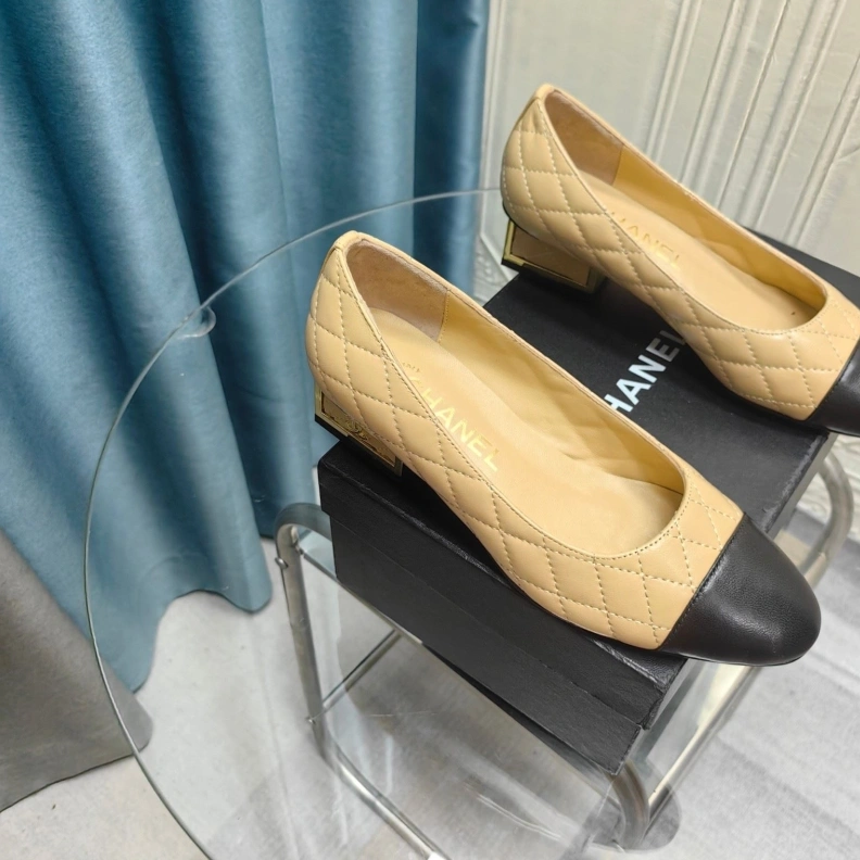 Classic Chxnxl Flat Shoes 123702