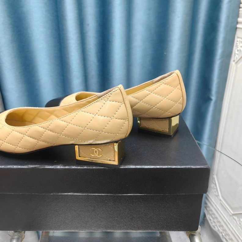 Classic Chxnxl Flat Shoes 123702
