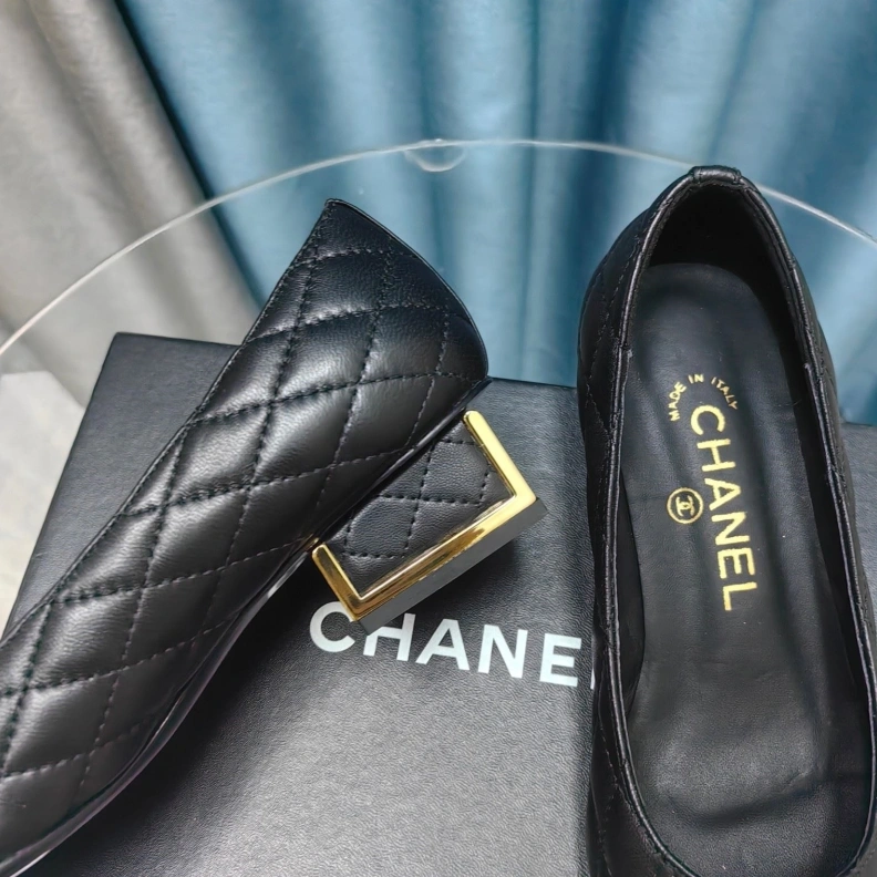 Durable Chxnxl Flat Shoes 123701