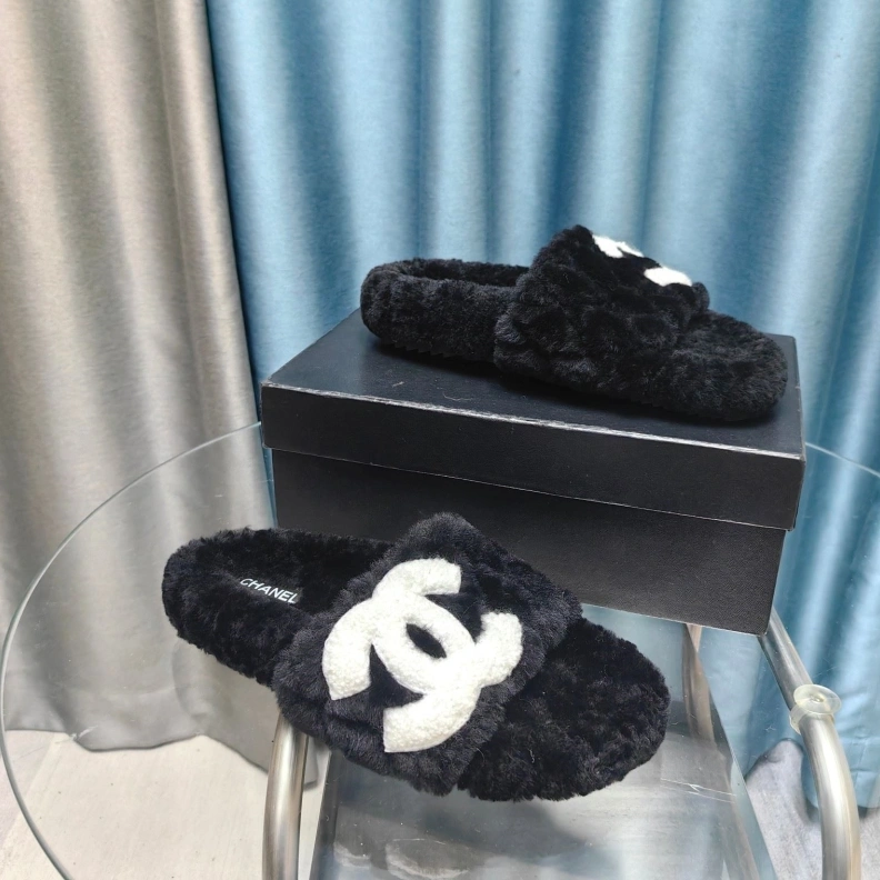 NewStyle Chxnxl Slippers 123400