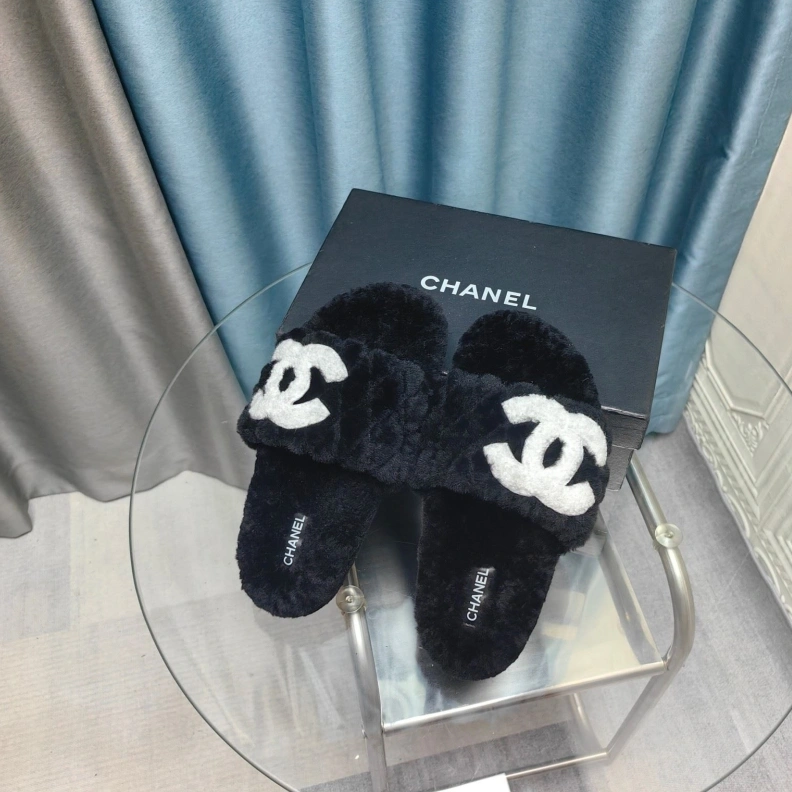 NewStyle Chxnxl Slippers 123400