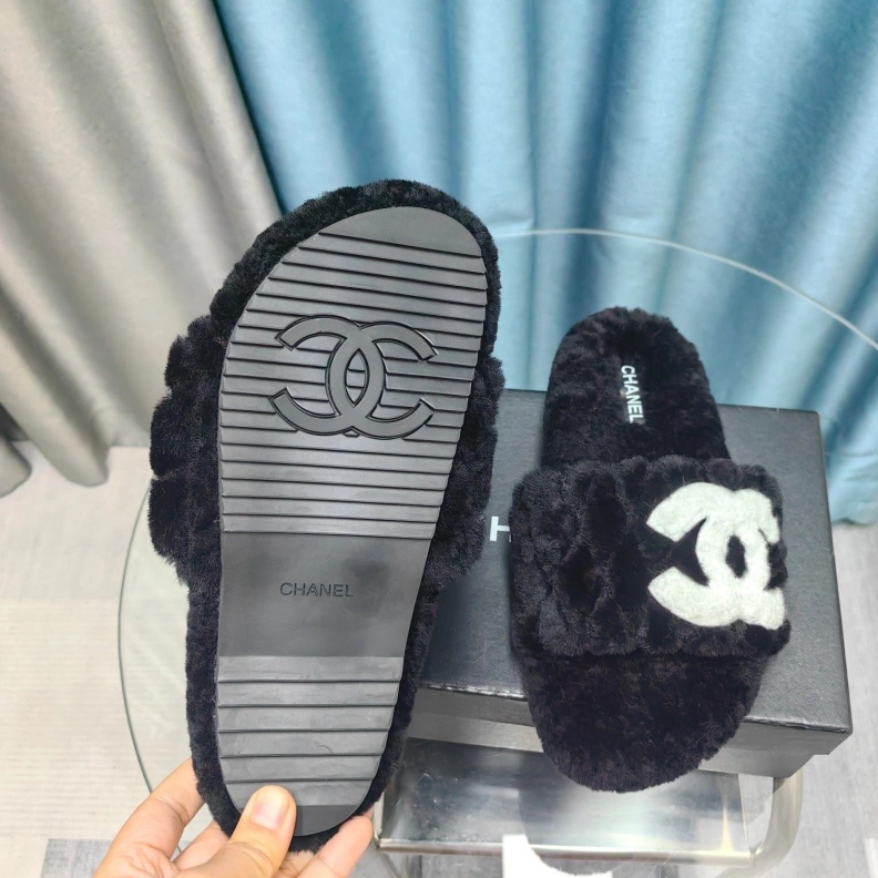 NewStyle Chxnxl Slippers 123400