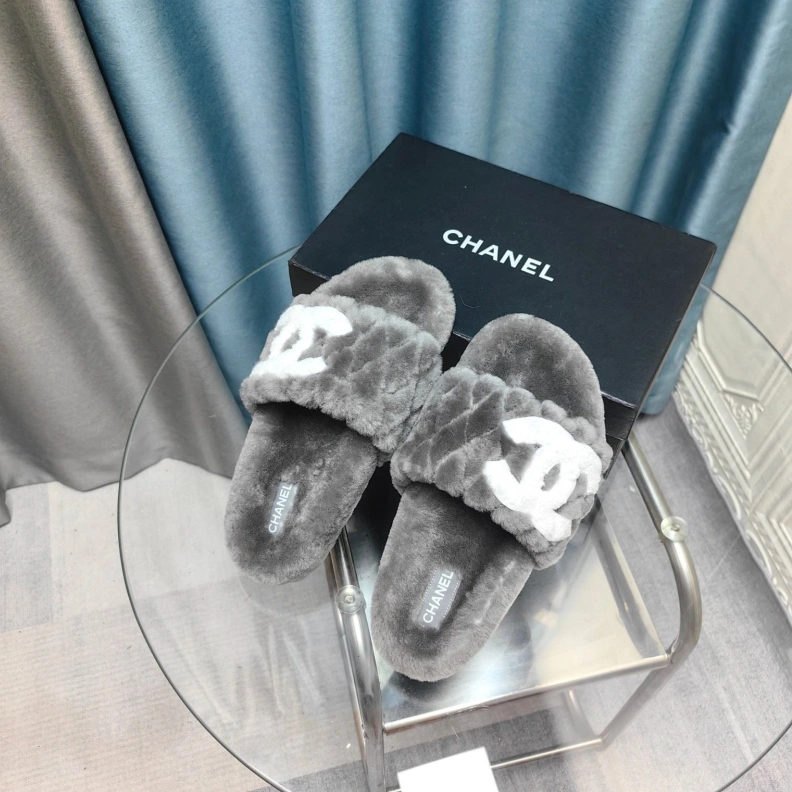Modern Chxnxl Slippers 123398