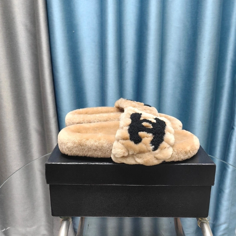 Chxnxl Slippers UrbanStyle 123396
