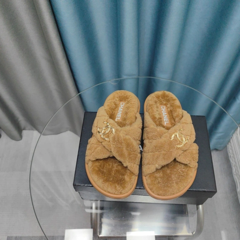 Functional Chxnxl Slippers 123394