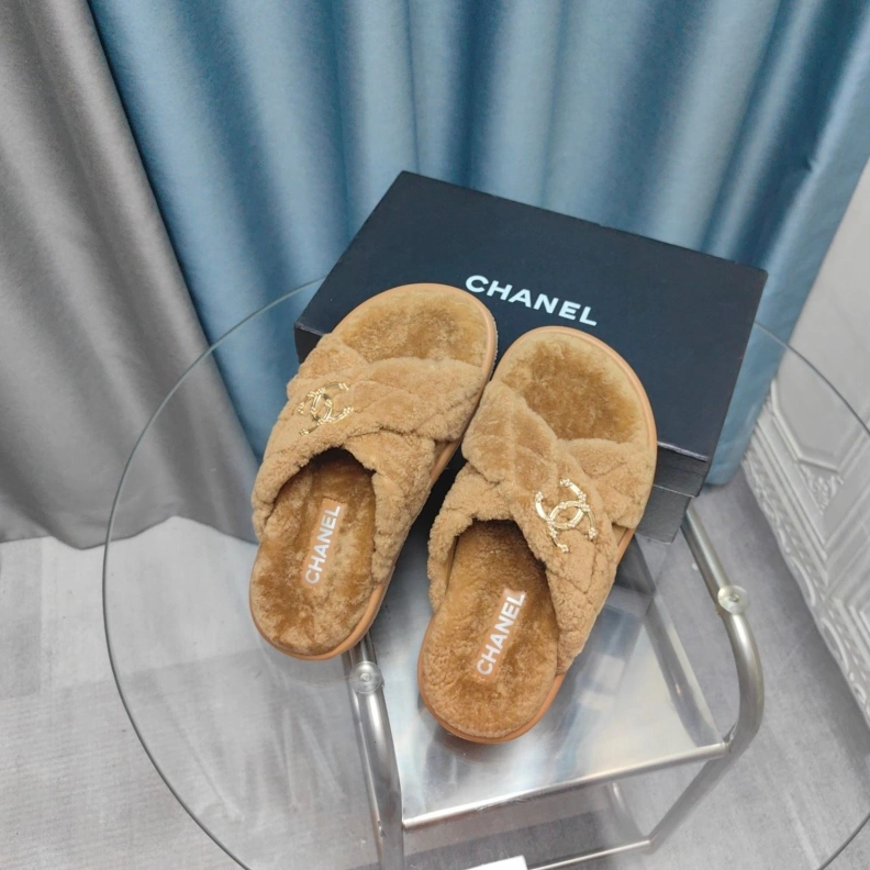 Functional Chxnxl Slippers 123394