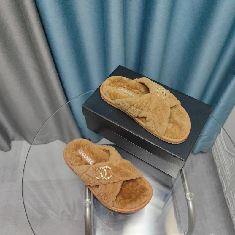 Functional Chxnxl Slippers 123394